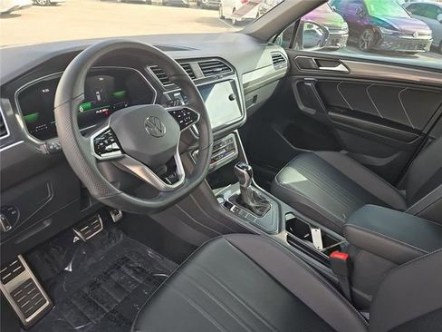 Used 2024 Volkswagen Tiguan SE R-Line FWD image 15