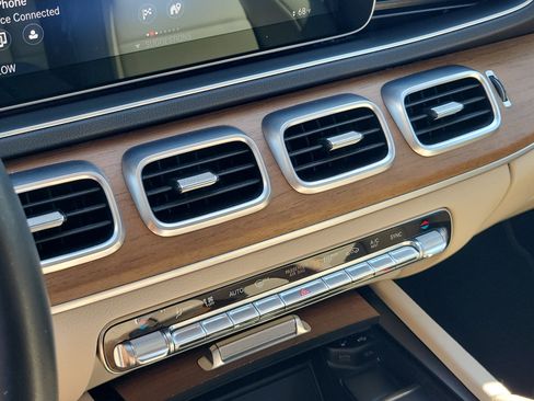 Used 2022 Mercedes-Benz GLE 350 4MATIC image 23