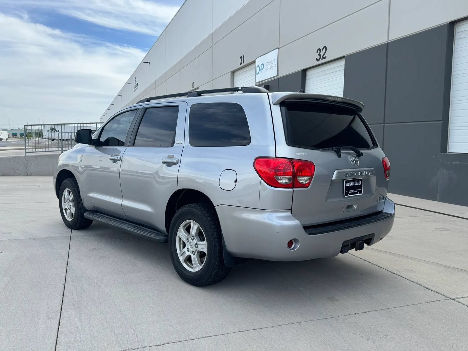 Used 2012 Toyota Sequoia SR5 AWD/4WD image 3