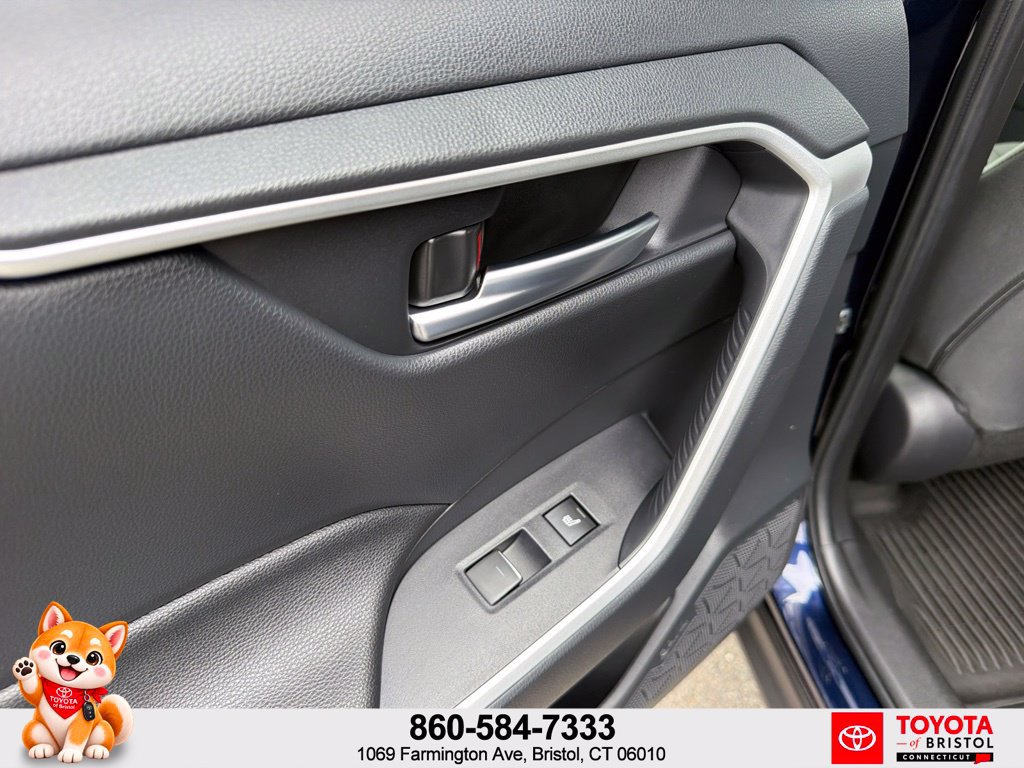 Used 2024 Toyota RAV4 SE w/ Weather & Moonroof Package AWD/4WD image 30