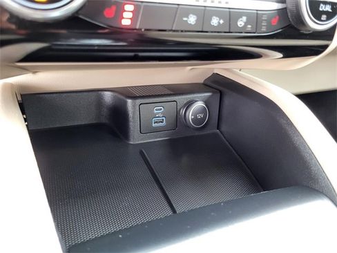 Used 2021 Ford Escape SEL image 9