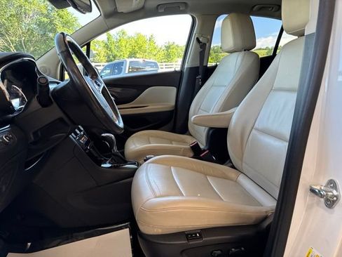 Used 2019 Buick Encore Essence w/ Experience Buick Package AWD/4WD image 4