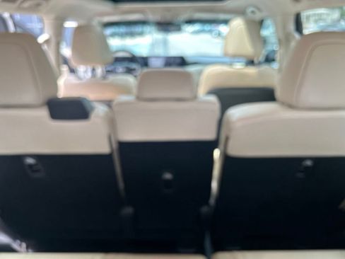 Certified 2025 Nissan Armada Platinum RWD image 30