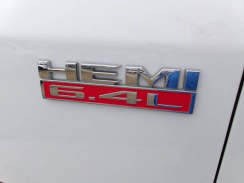 Used 2022 RAM 2500 Tradesman w/ Chrome Appearance Group image 10