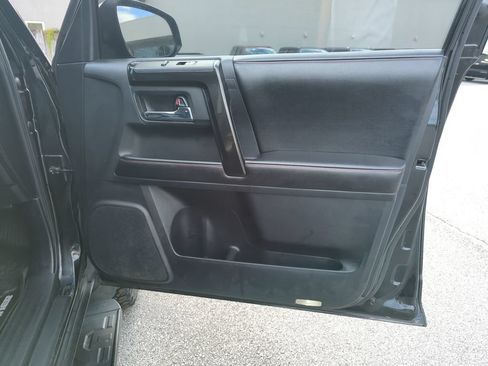 Used 2015 Toyota 4Runner TRD Pro AWD/4WD image 31