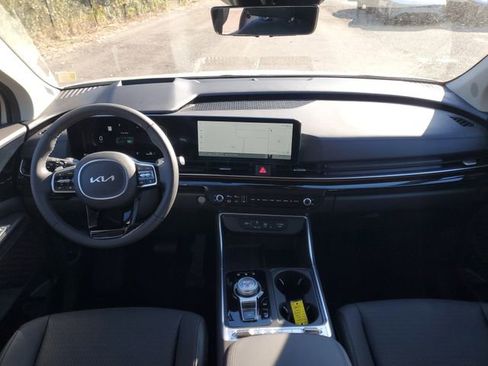 New 2026 Kia Carnival SX Prestige FWD image 23