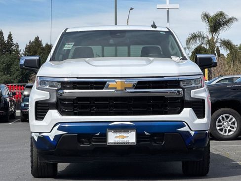 Used 2024 Chevrolet Silverado 1500 LT AWD/4WD image 10