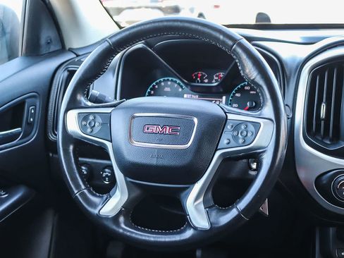 Used 2017 GMC Canyon SLT AWD/4WD image 16