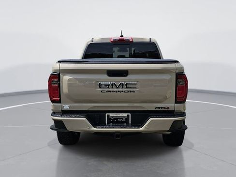 Used 2023 GMC Canyon AT4 w/ AT4 Premium Package AWD/4WD image 4