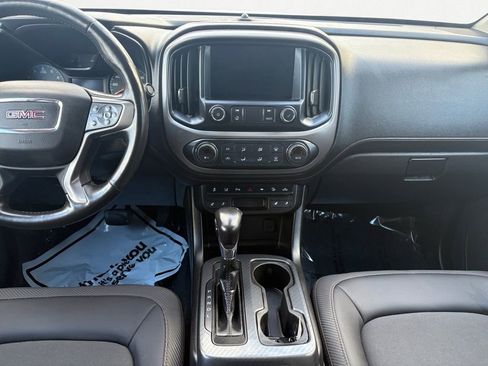 Used 2022 GMC Canyon AT4 image 18