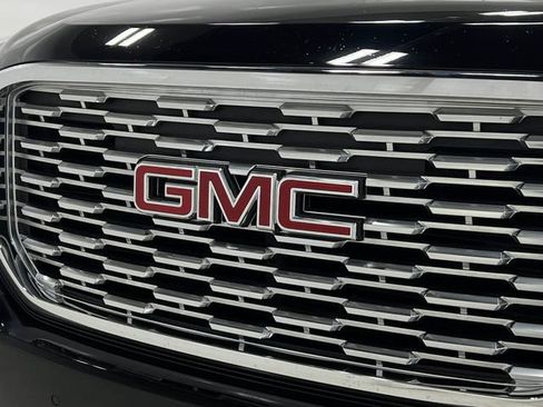 Used 2019 GMC Yukon XL Denali image 40