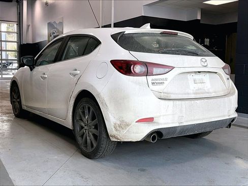 Used 2018 MAZDA MAZDA3 Grand Touring image 5