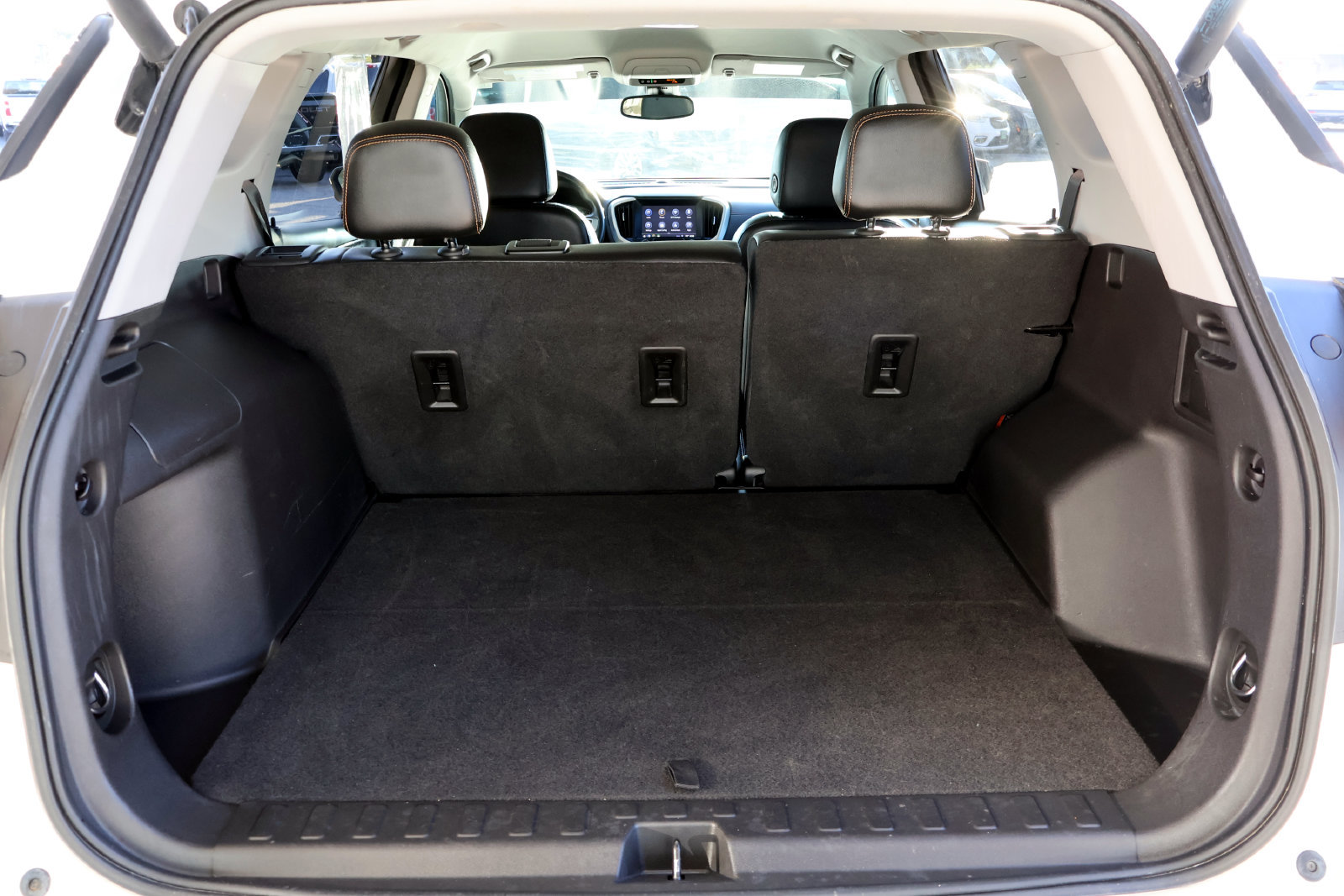 Used 2021 GMC Terrain SLT w/ Elevation Edition FWD image 11