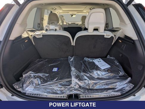 New 2026 Volvo XC90 B6 Ultra w/ Protection Package AWD/4WD image 21