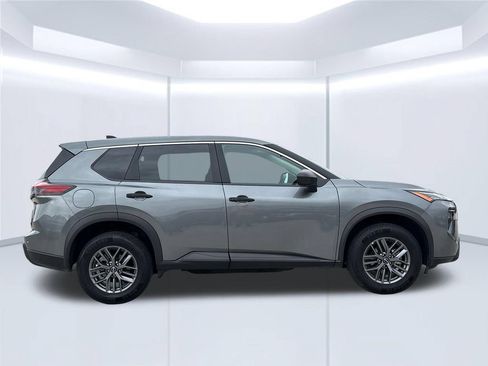 Used 2024 Nissan Rogue S AWD/4WD image 8