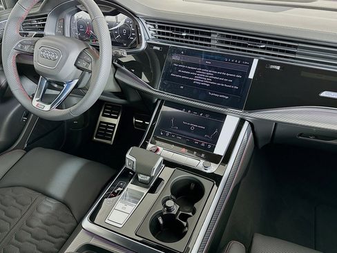 New 2026 Audi RS Q8 performance image 6