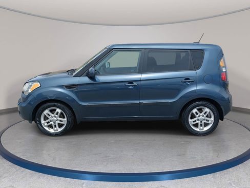 Used 2011 Kia Soul + image 8