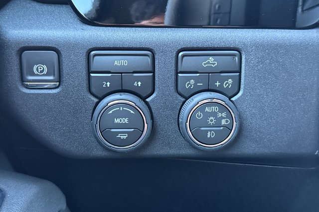 New 2026 Chevrolet Silverado 1500 RST w/ Redline Edition AWD/4WD image 37