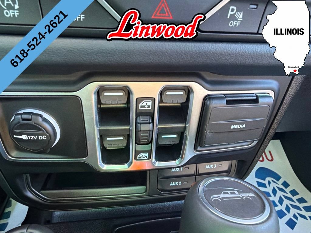 Used 2025 Jeep Gladiator Sport AWD/4WD image 22