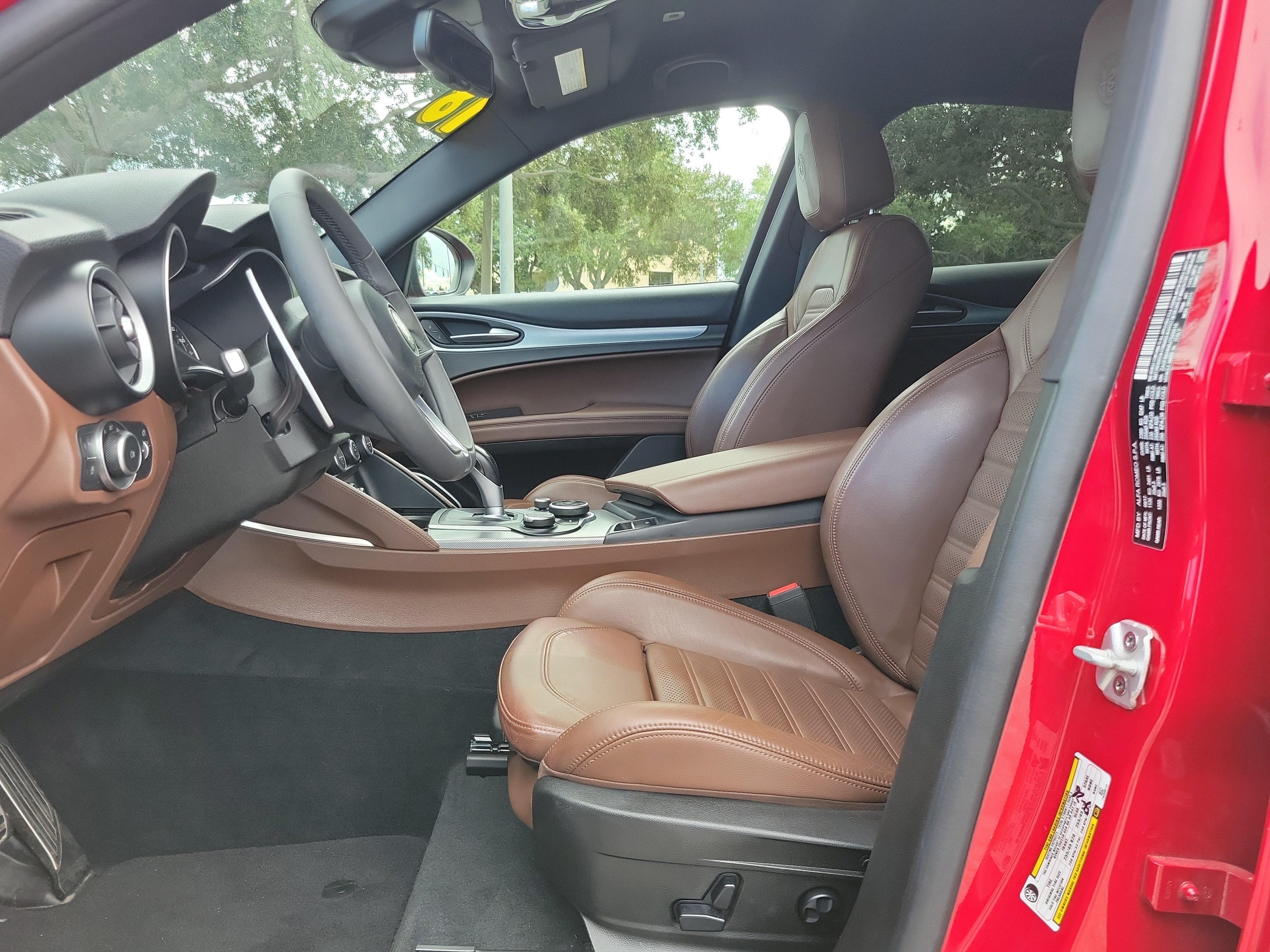 Used 2018 Alfa Romeo Stelvio Ti Sport AWD/4WD image 12