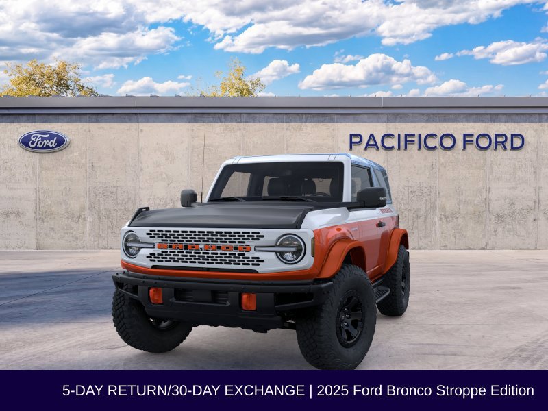 Used 2025 Ford Bronco Stroppe Edition AWD/4WD image 3