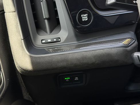 Used 2024 Porsche Cayenne Turbo GT image 18