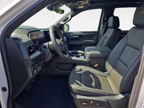 Used 2025 Chevrolet Tahoe High Country w/ Sun And Tow Package image 9