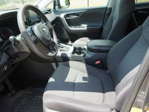 Used 2020 Toyota RAV4 XLE w/ Convenience Package AWD/4WD image 18