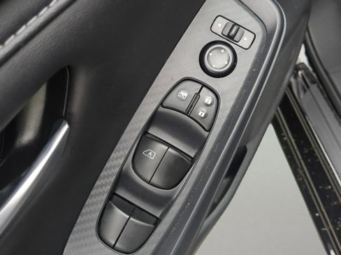 Used 2025 Nissan Sentra SV image 19