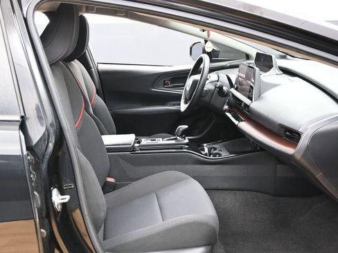 Used 2023 Toyota Prius Prime FWD image 35