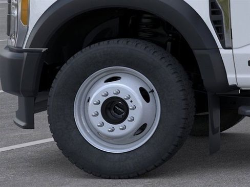 New 2026 Ford F550 4x4 Crew Cab image 19