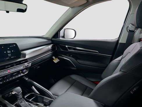 New 2025 Kia Telluride S image 25