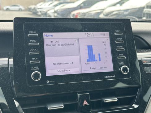 Certified 2021 Toyota Camry SE image 30