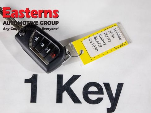 Used 2024 Toyota Camry SE image 24