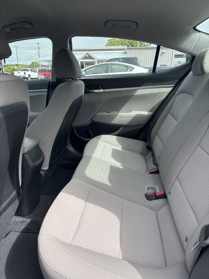 Used 2019 Hyundai Elantra SE FWD image 6
