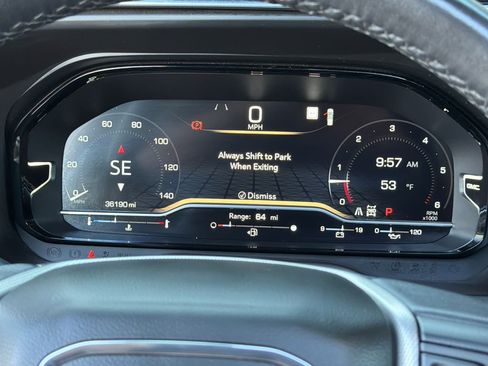 Used 2022 GMC Yukon Denali image 38