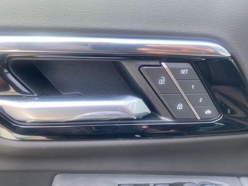 New 2026 Chevrolet Suburban RST w/ Advanced Technology Package AWD/4WD image 34