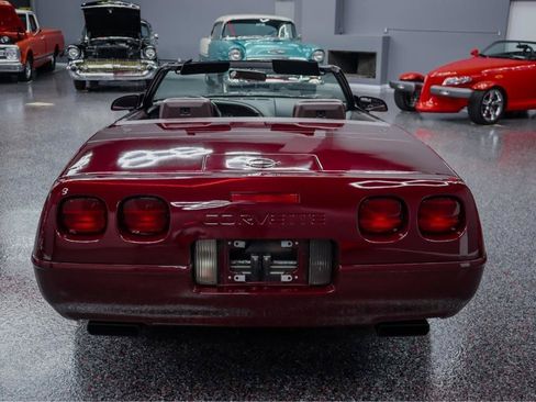 Used 1993 Chevrolet Corvette Convertible RWD image 3