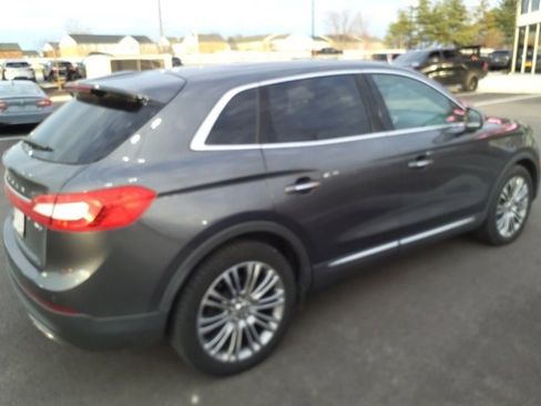 Used 2017 Lincoln MKX Reserve w/ Lincoln MKX Climate Package image 2