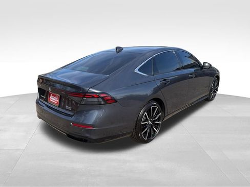 Used 2025 Honda Accord Touring image 5