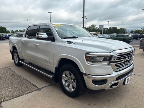 Used 2019 RAM 1500 Laramie AWD/4WD image 8