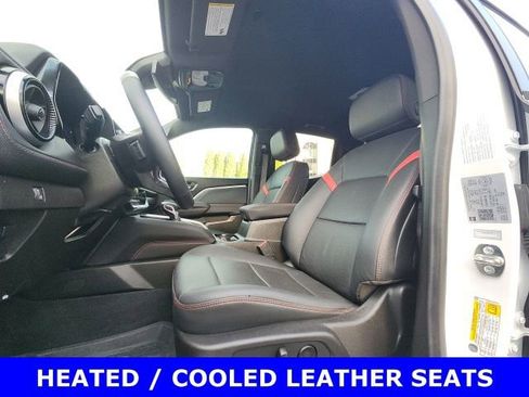 Used 2024 Chevrolet Colorado Z71 w/ Z71 Convenience Package 2 image 9