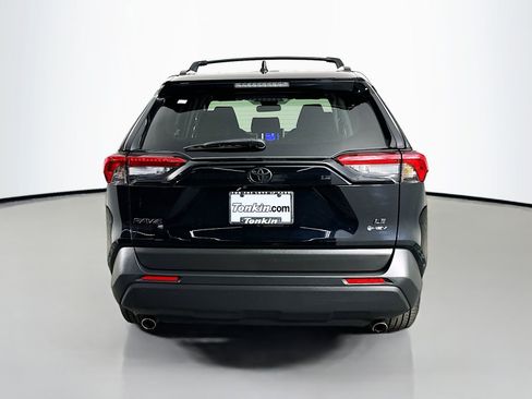 Certified 2025 Toyota RAV4 LE AWD/4WD image 6