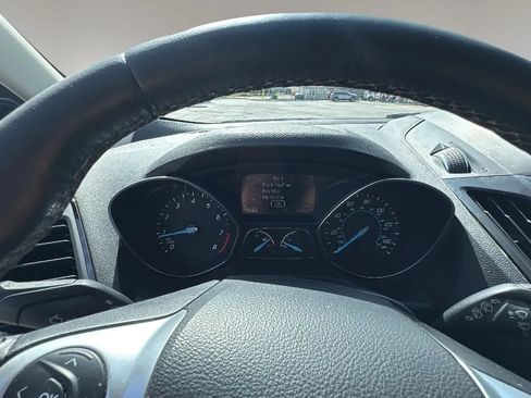 Used 2016 Ford Escape Titanium FWD image 16