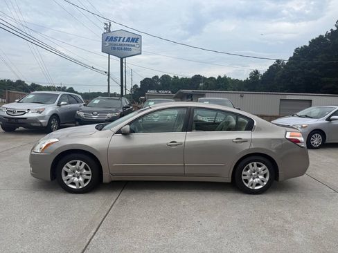 Used 2011 Nissan Altima 2.5 S FWD image 4
