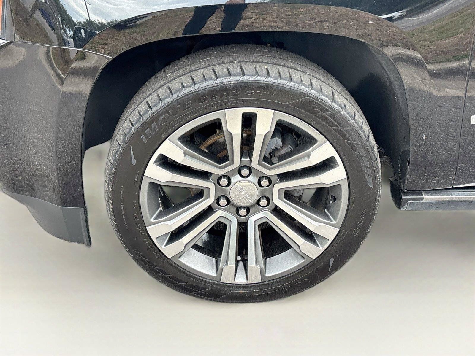Used 2019 GMC Yukon Denali w/ Denali Ultimate Package AWD/4WD image 35