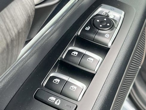 Used 2024 Kia Telluride EX image 32