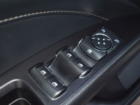 Used 2019 Ford Fusion Titanium FWD image 18