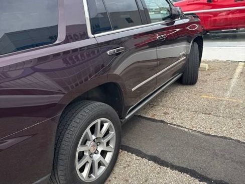 Used 2017 GMC Yukon Denali AWD/4WD image 9