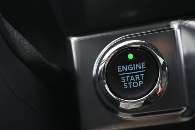 Used 2022 Ford F150 Lariat RWD image 14